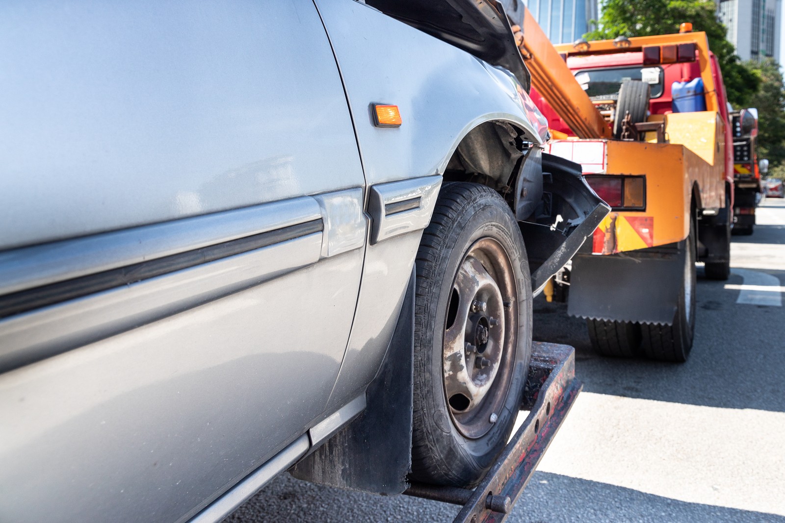 Broken-Down Car Pickup