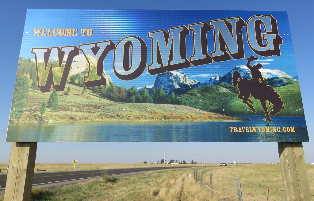 How To Sell A Car in Wyoming and Follow All State Directives