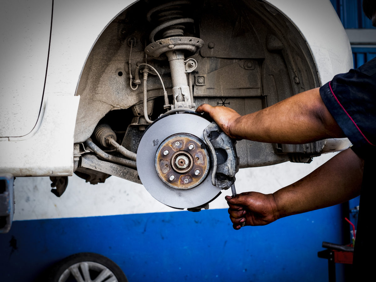 Brakes Grinding? Here is What you Should Know - Cash Cars Buyer