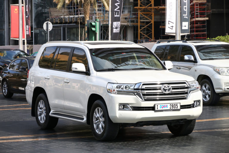 15 BEST 8 PASSENGER VEHICLES ️ Cash Cars Buyer