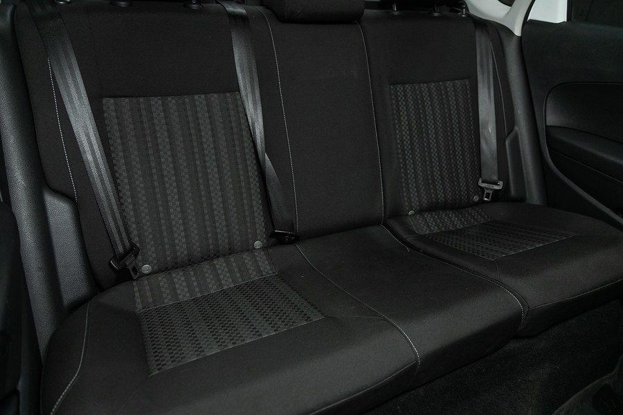 Cloth VS Leather Seats