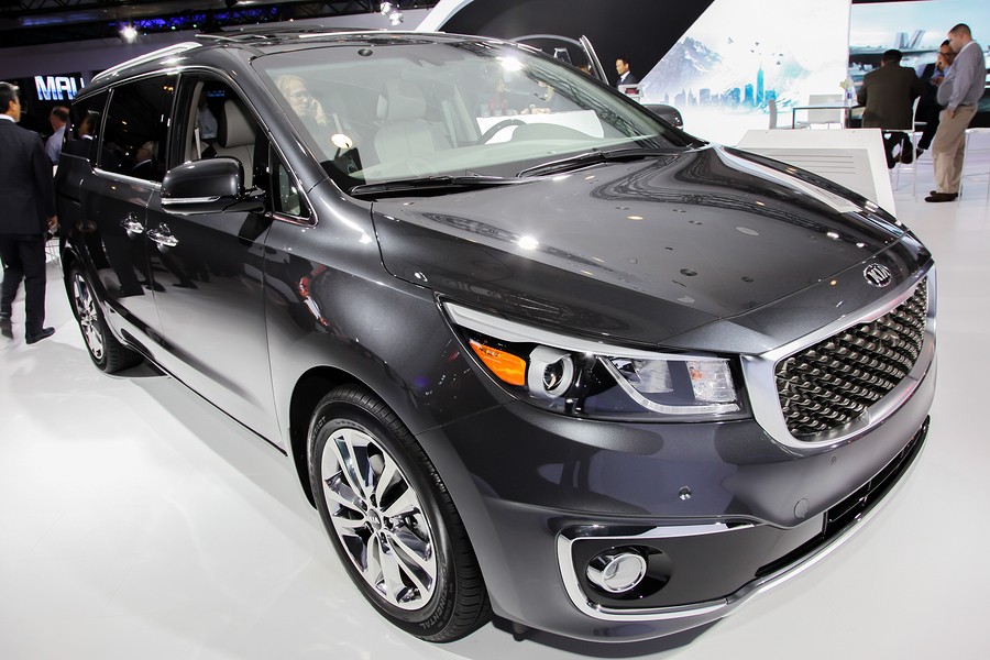 Kia Sedona vs Toyota Sienna ️ Which Minivan is Right for You?