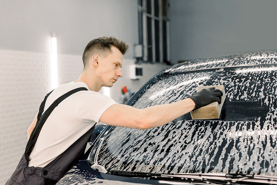 A Fast and Easy Way To Clean Your Car Windows Without Getting Streaks!