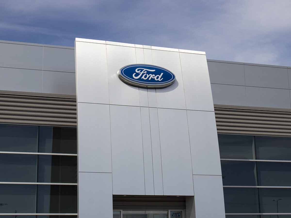 2010 ford fusion sun visor replacement