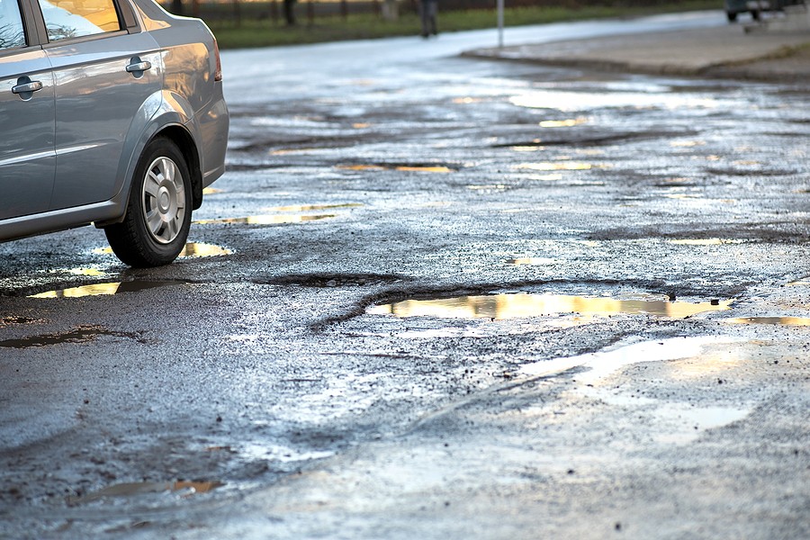 How To Tell If A Pothole Damaged Car