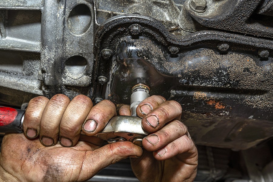 ️ What Causes An Oil Pan Gasket Leak? ️