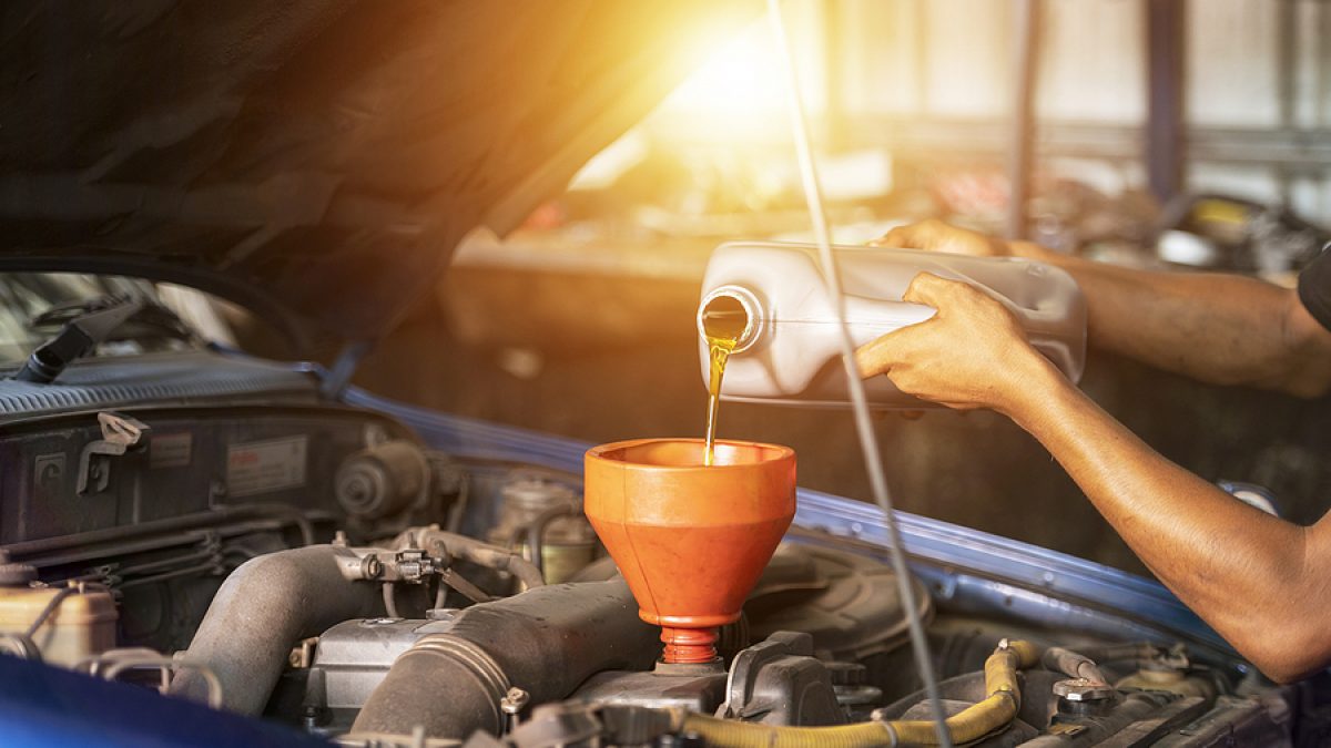 Should You Change Oil When the Engine Is Hot or Cold? ❤️