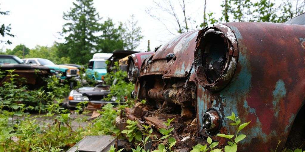 Junking vs Donating a Car: Your Options